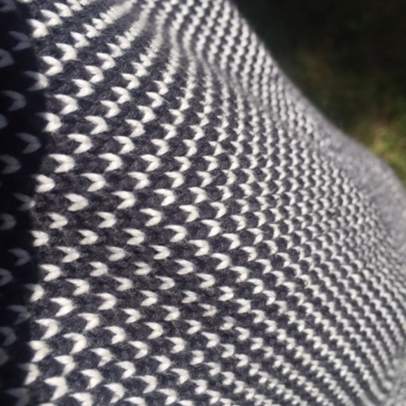 IVIVVA GIRLS FEELING TOASTY KNIT SWEATER! - Picture 5 of 6